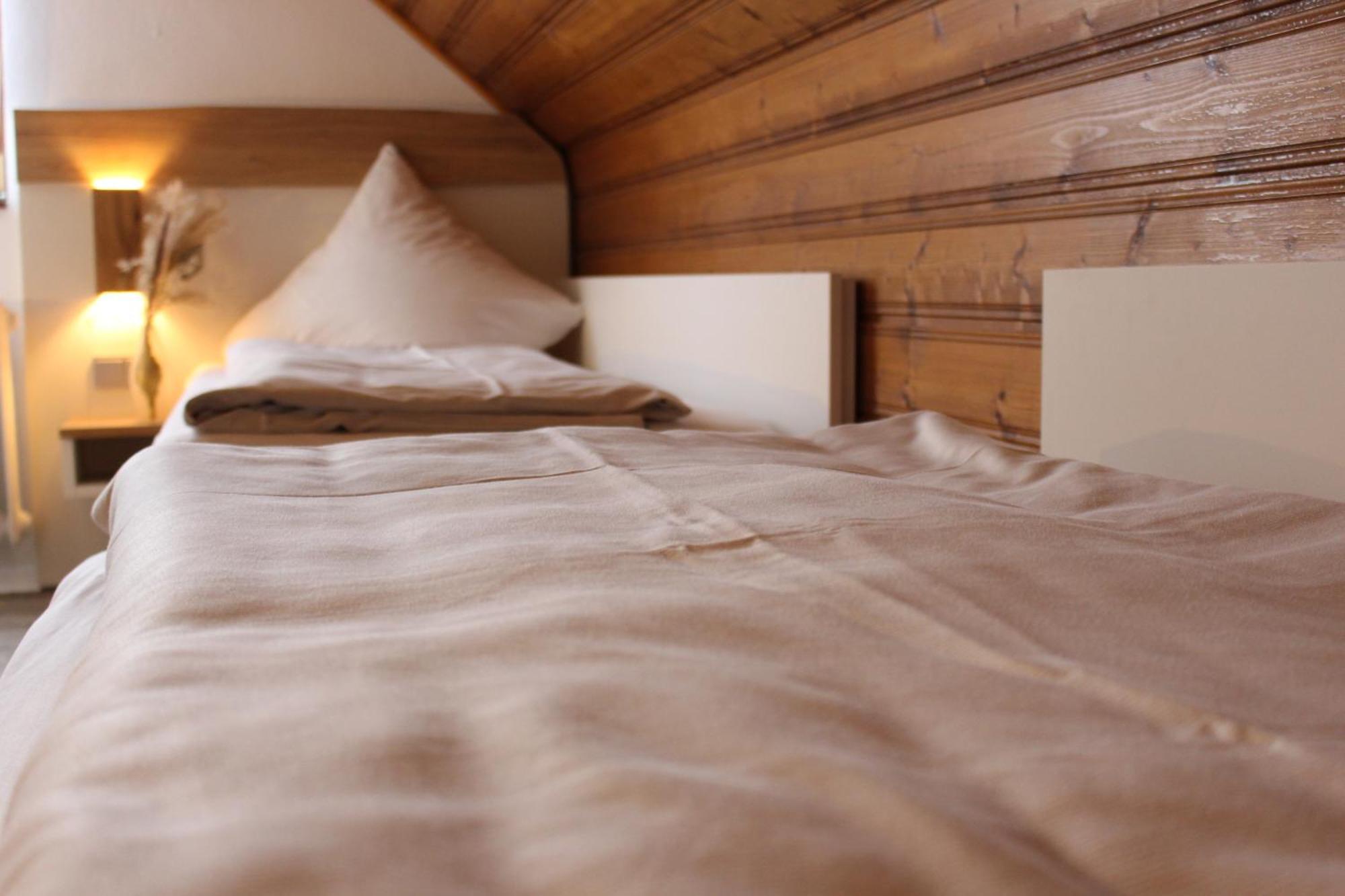 Hotel Berghof Wasserkuppe & Gaestehaus Fuldaquelle Gersfeld Szoba fotó