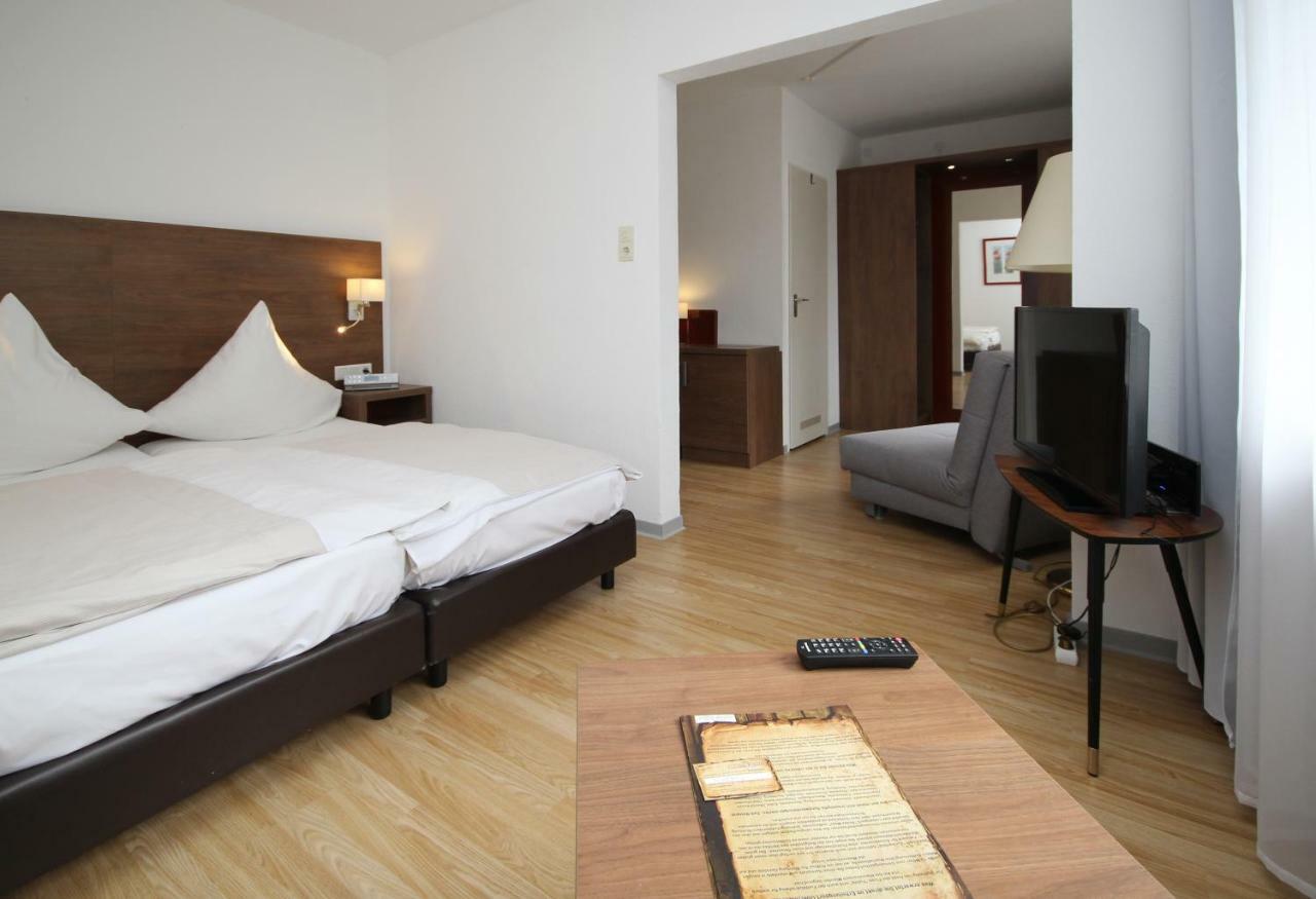 Hotel Berghof Wasserkuppe & Gaestehaus Fuldaquelle Gersfeld Szoba fotó